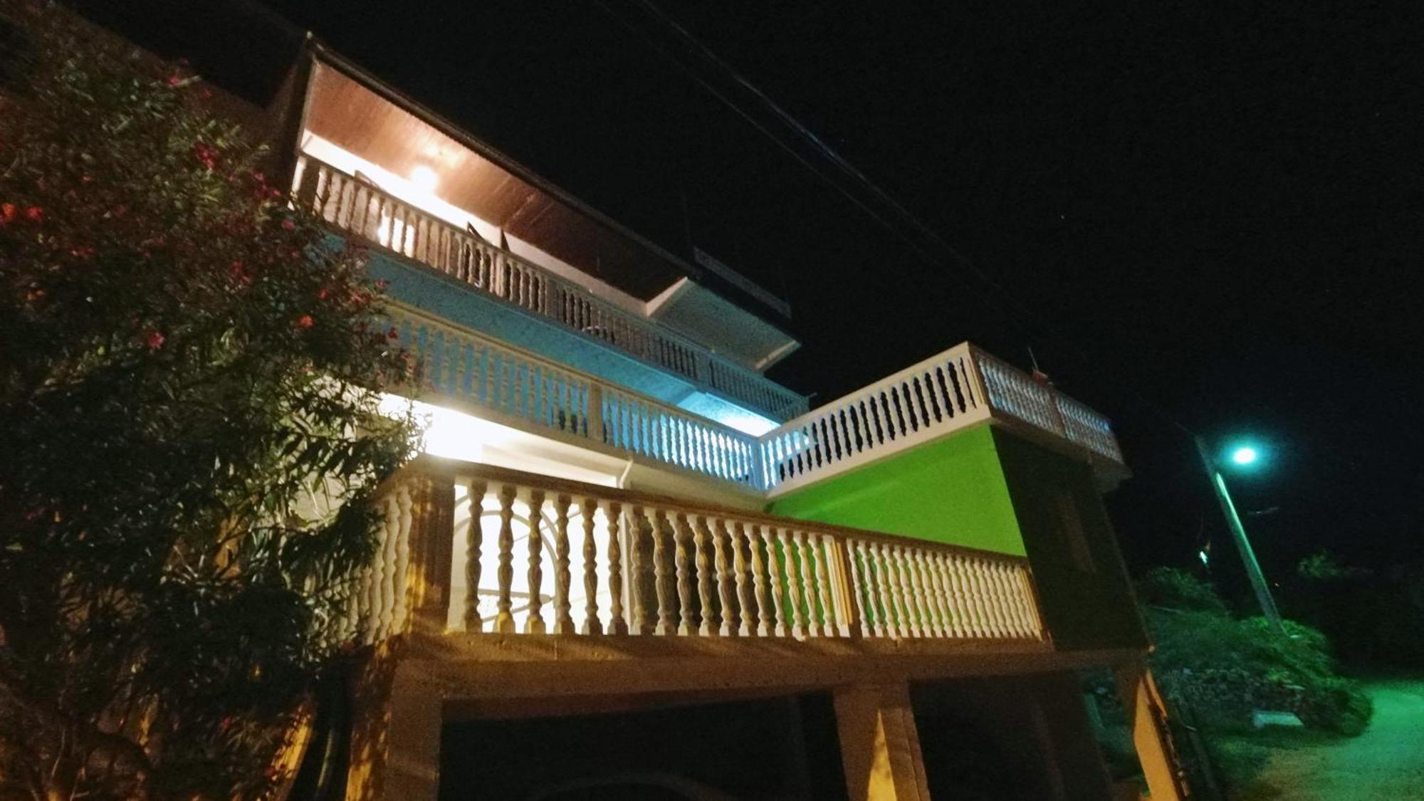 Green Moonlight Улцинь Экстерьер фото