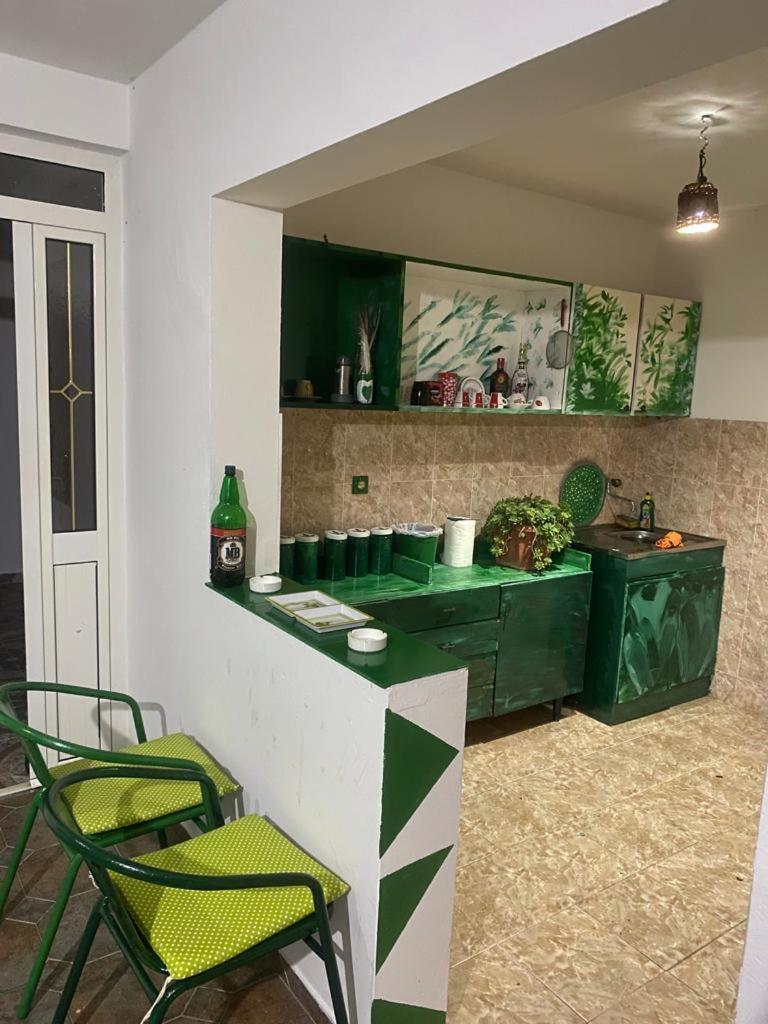 Green Moonlight Улцинь Экстерьер фото